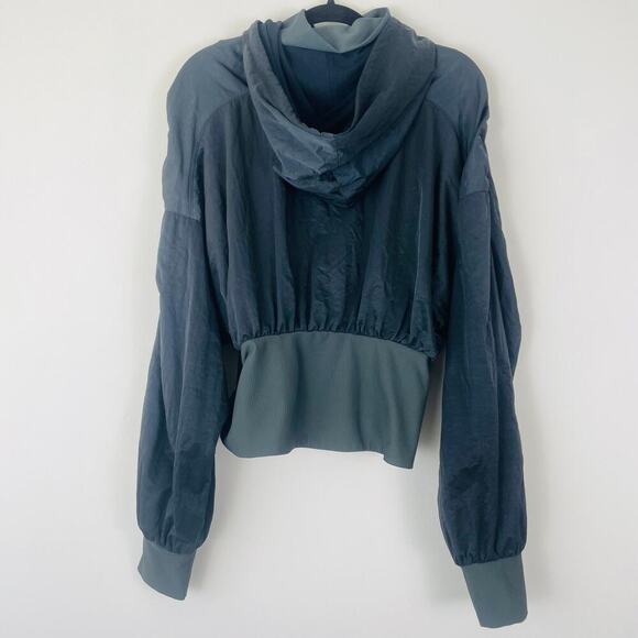 Free People Start Me Up Cropped Green Athletic Hoodie Jacket Size Large - Picture 6 of 8